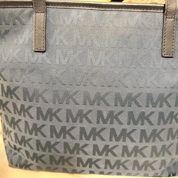 Michael Kors Jet Set Signature canvas tote bag in navy blue with dust bag - Picture 2 of 15